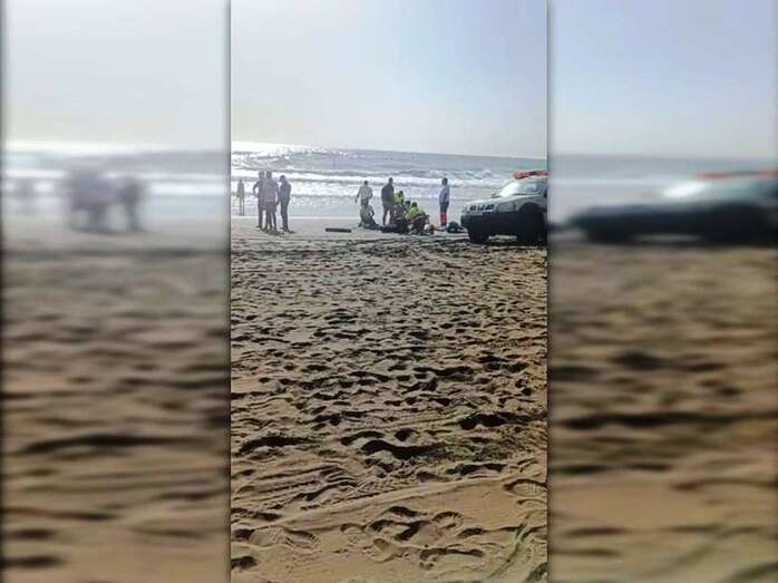 Atención a una persona ahogada en una playa canaria/TA.